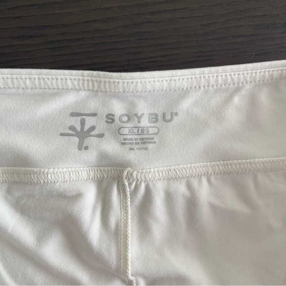 Soybu Pleated Skort - Picture 2 of 2